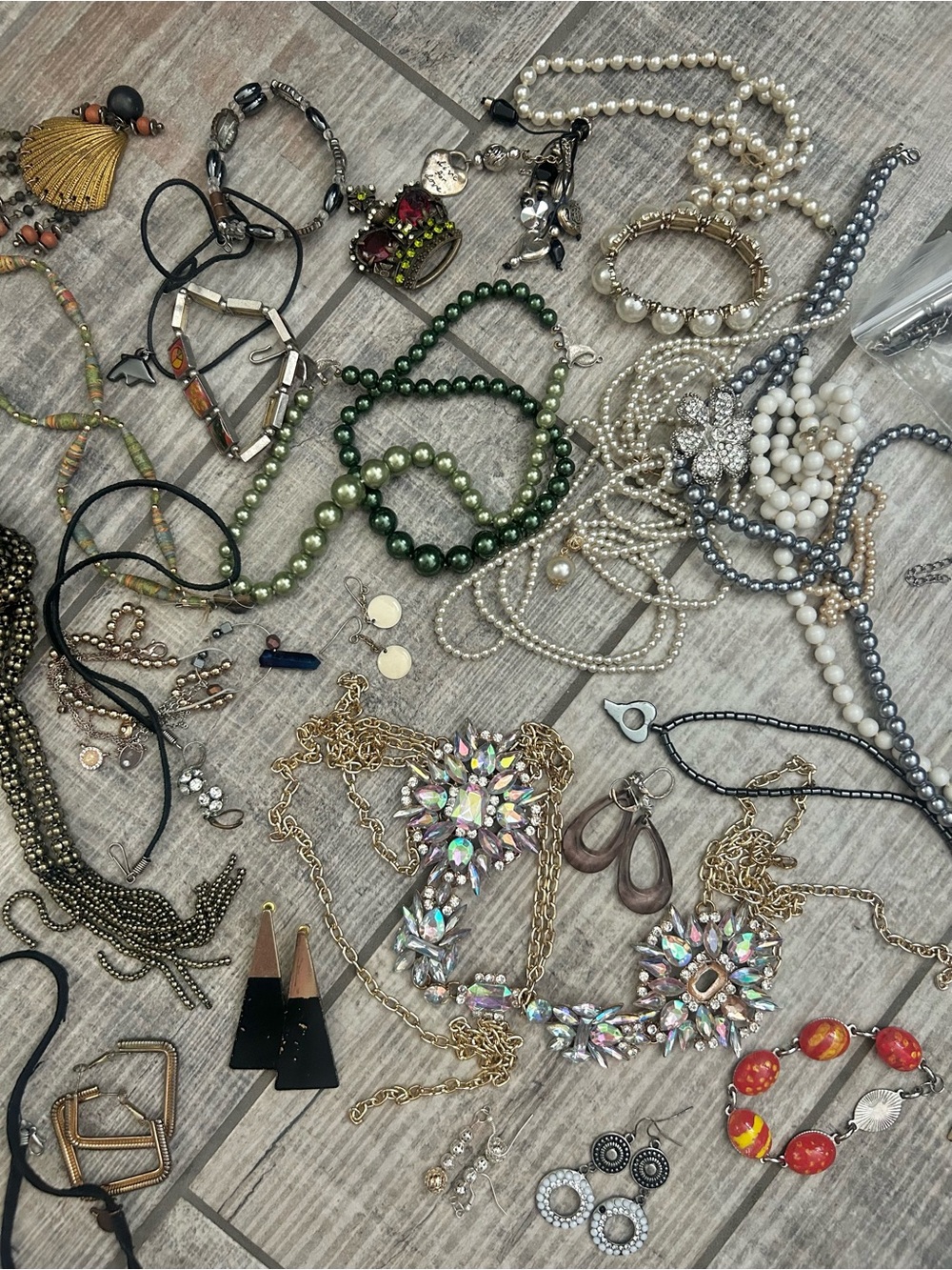 Craft/Wearable Jewelry Lot 2lbs - Picture 9 of 13